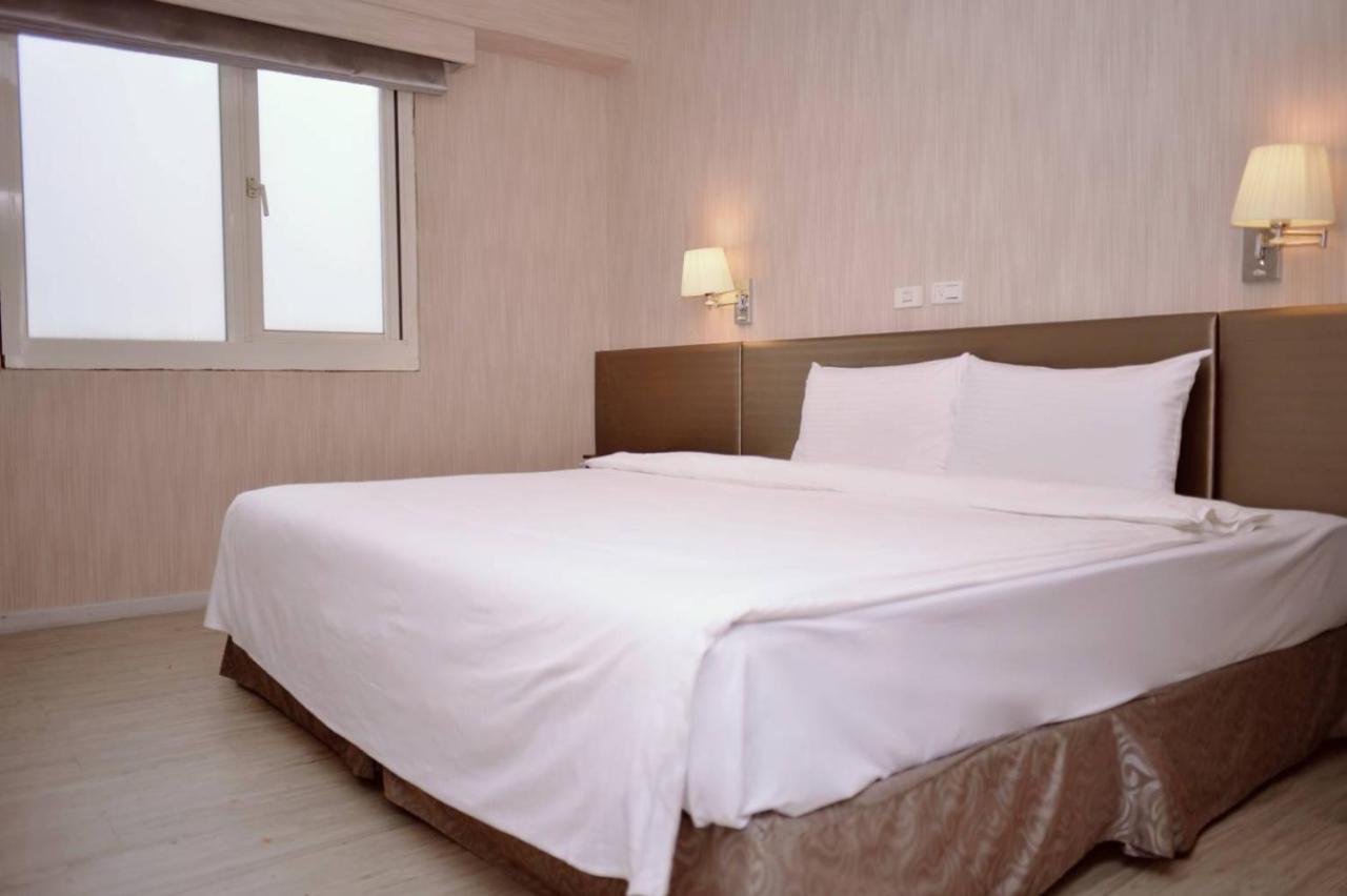 Walker Hotel - Sanchong Taipei Extérieur photo