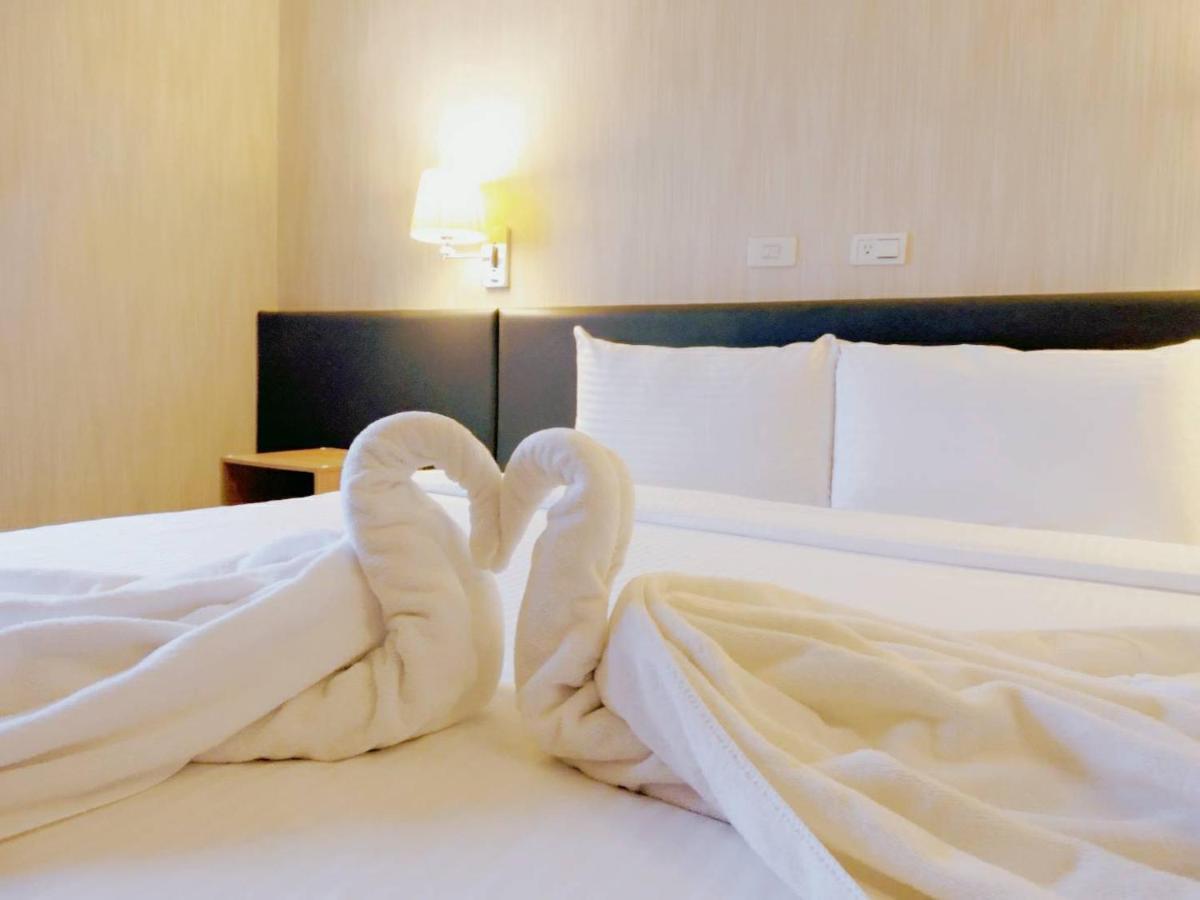 Walker Hotel - Sanchong Taipei Extérieur photo
