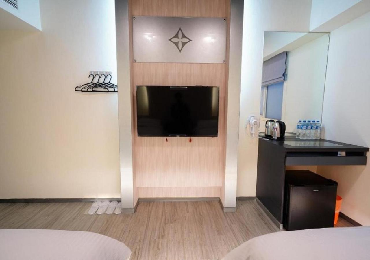 Walker Hotel - Sanchong Taipei Extérieur photo