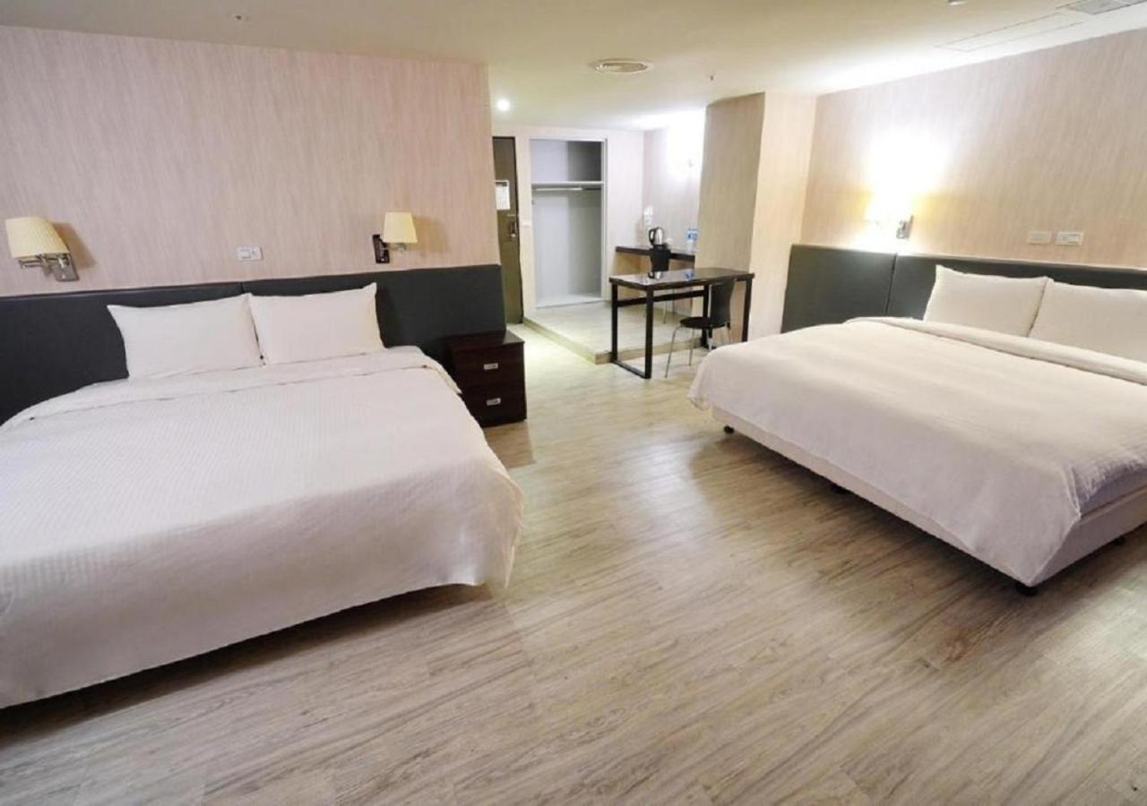 Walker Hotel - Sanchong Taipei Extérieur photo