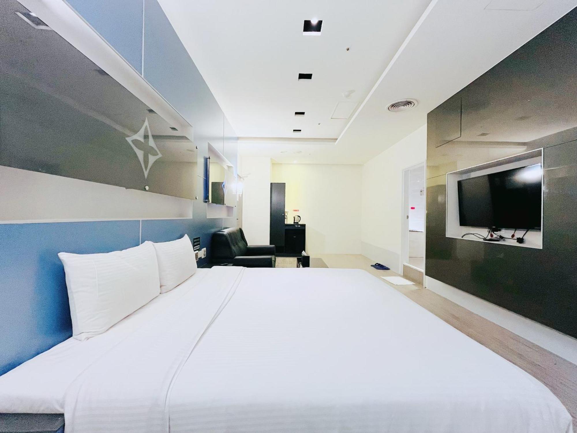Walker Hotel - Sanchong Taipei Extérieur photo