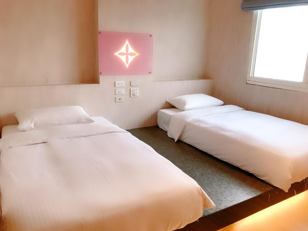 Walker Hotel - Sanchong Taipei Extérieur photo