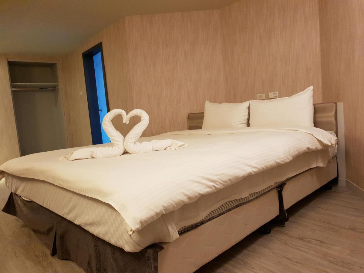 Walker Hotel - Sanchong Taipei Extérieur photo